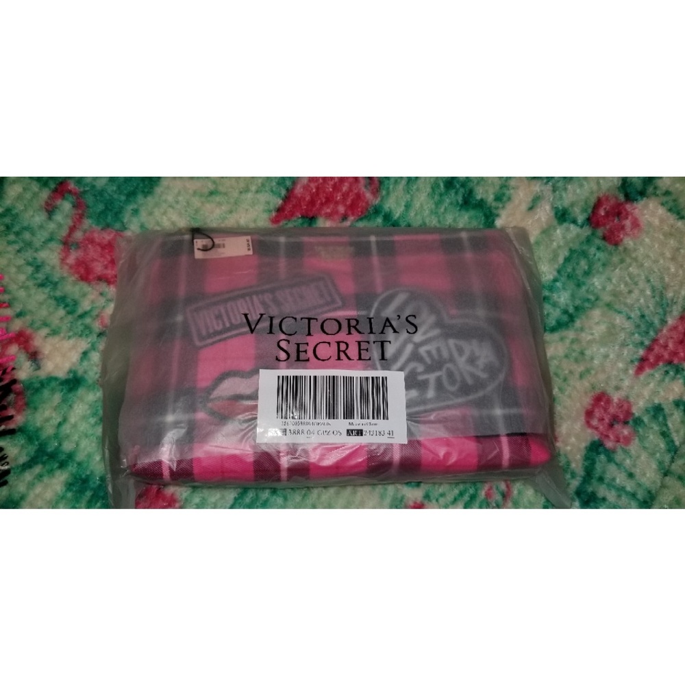 VS Plaid Beauty Pouch